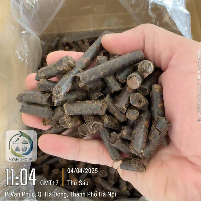 Cashew shell pellets