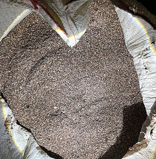 Cashew shell pellets