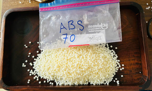 Primary Plastic Beads 