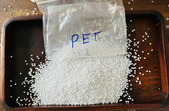Primary Plastic Beads 