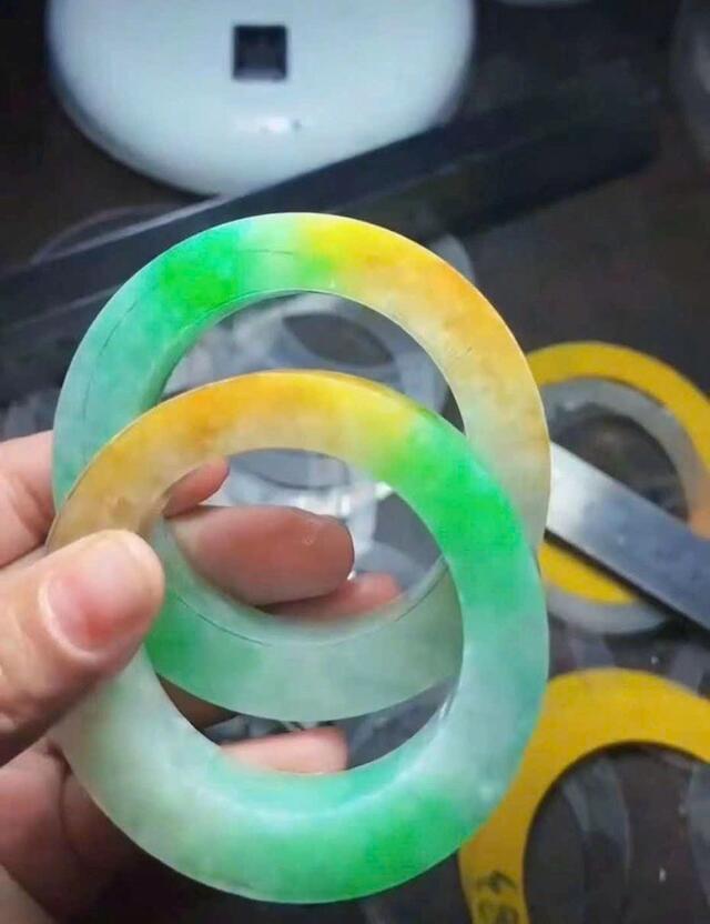 Green Yellow Jadeite VIP