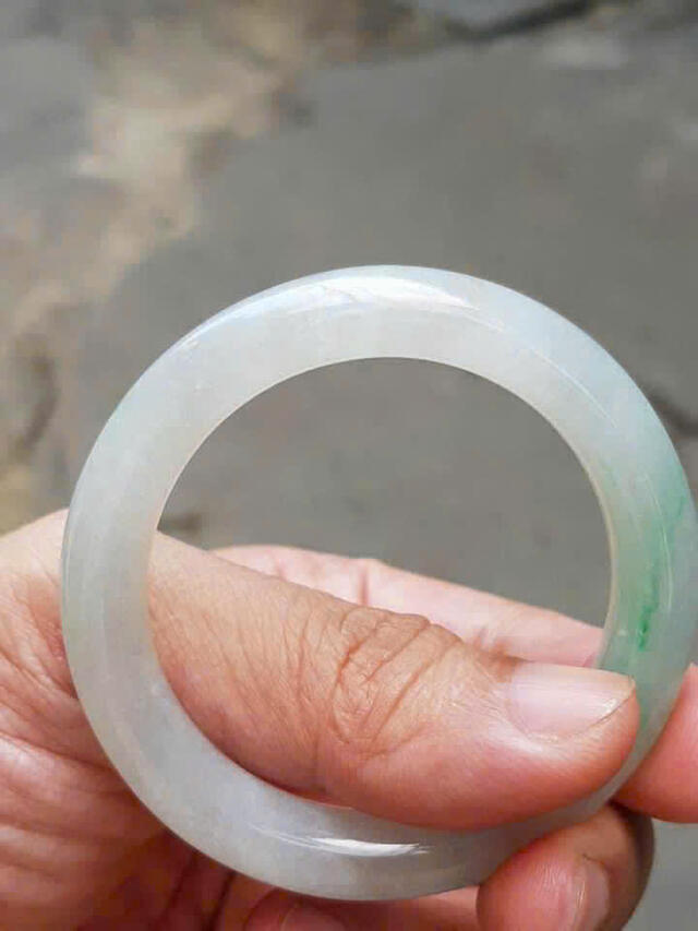 ICE JADEITE