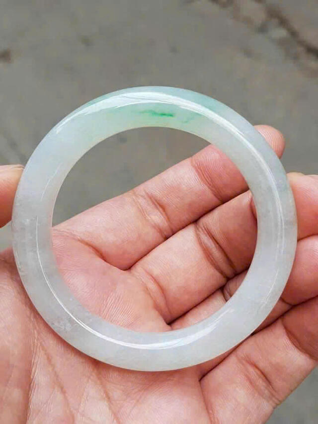 ICE JADEITE