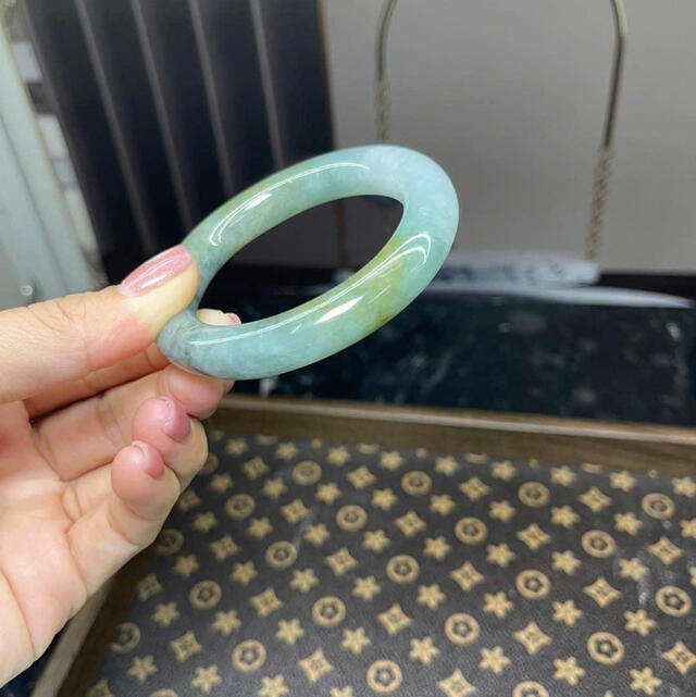 Blue Jadeite 68